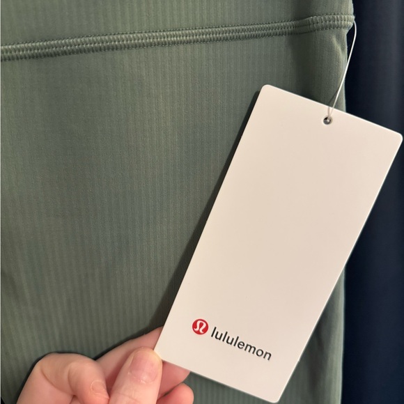 *Offers accepted* Lululemon Wunder Train High-Rise Ribbed Tight 25" | Size 12 - Picture 6 of 12